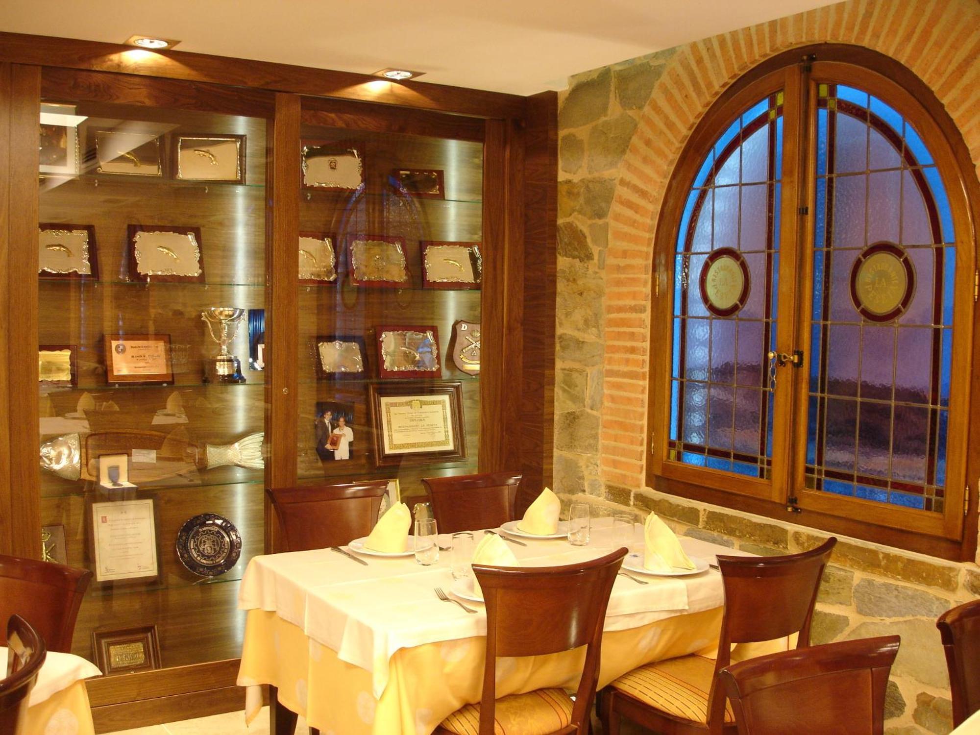 Hotel Restaurante La Peseta Асторга Екстериор снимка